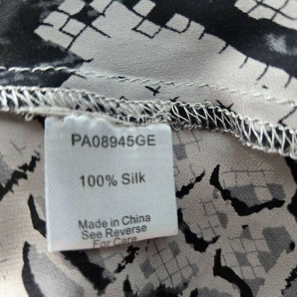 Parker Blouse Women's Size Medium Silk Snakeskin Print Bell Sleeve Layered - Picture 8 of 8